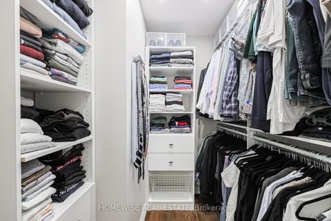 Photo 19 at 21 Bayhampton Court, Bathurst Manor, Toronto
