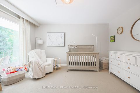 Photo 21 at 21 Bayhampton Court, Bathurst Manor, Toronto