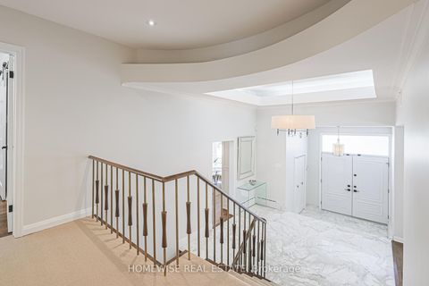 Photo 24 at 21 Bayhampton Court, Bathurst Manor, Toronto