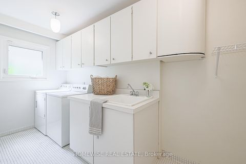 Photo 30 at 21 Bayhampton Court, Bathurst Manor, Toronto