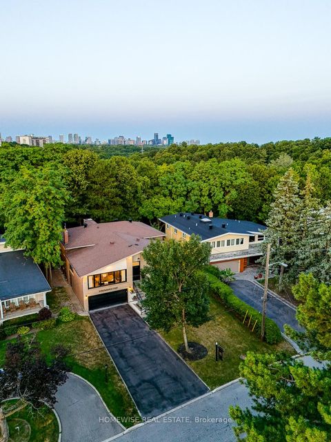 Photo 49 at 21 Bayhampton Court, Bathurst Manor, Toronto