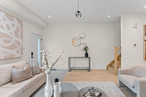 Photo 7 at 204 Franklin Avenue, Junction, Toronto