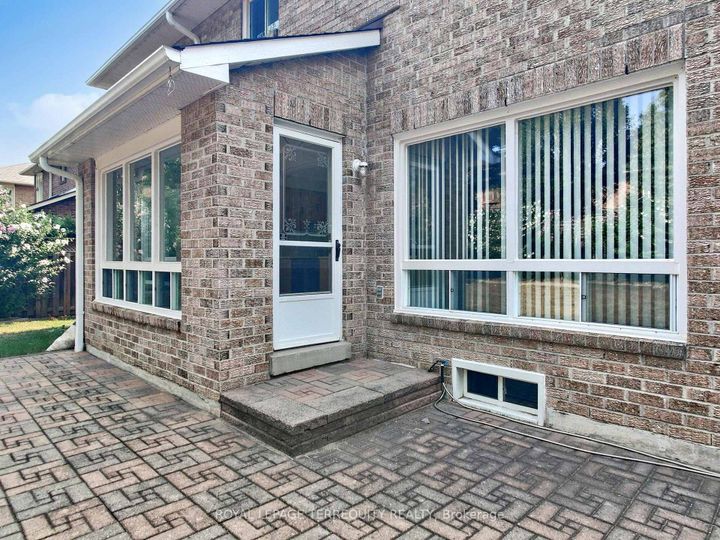 Photo 24 at 4 Mowat Court, Heart Lake East, Brampton
