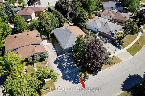 Photo 3 at 22A Bernick Drive, Grove East, Barrie Photo 3 at 22A Bernick Drive, Grove East, Barrie