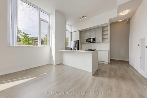 Photo 2 at TH104 - 25 Holly Street, Mount Pleasant West, Toronto