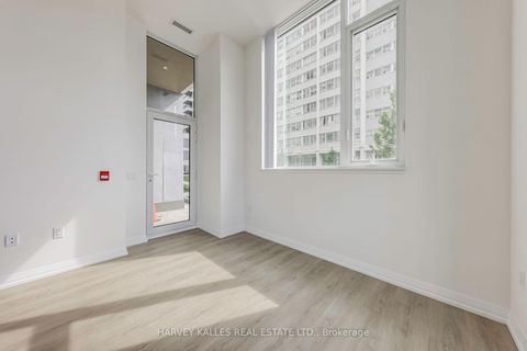 Photo 6 at TH104 - 25 Holly Street, Mount Pleasant West, Toronto