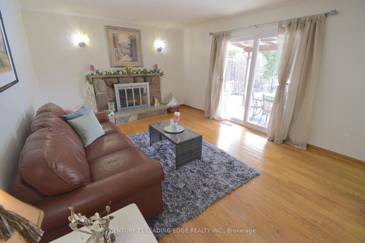 Photo 20 at 54 Avonwick Gate, Donalda, Toronto