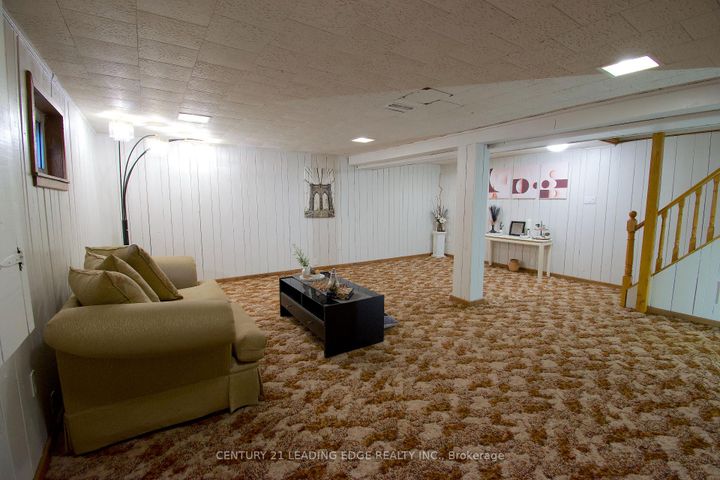 Photo 37 at 54 Avonwick Gate, Donalda, Toronto