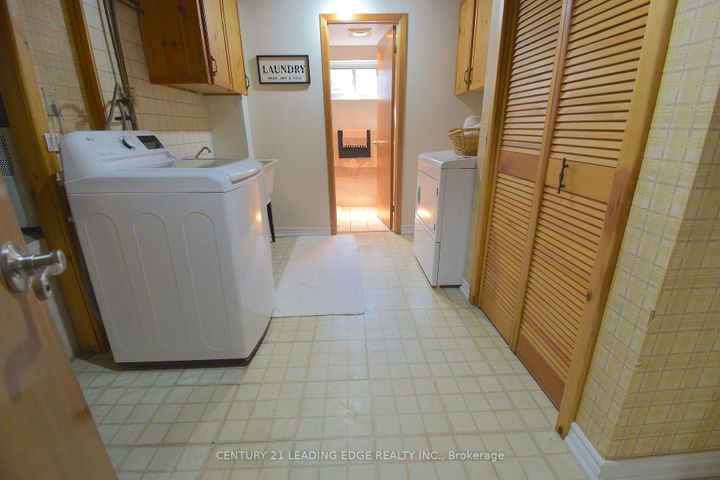Photo 38 at 54 Avonwick Gate, Donalda, Toronto