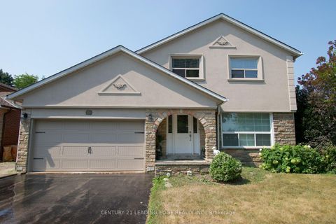 Photo 0 at 54 Avonwick Gate, Donalda, Toronto