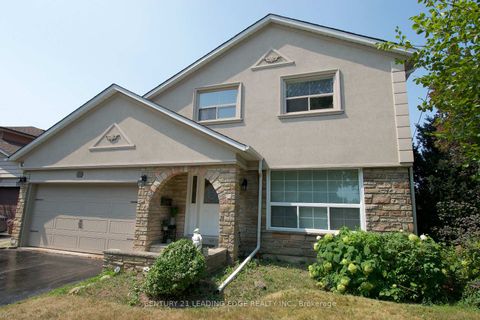 Photo 1 at 54 Avonwick Gate, Donalda, Toronto