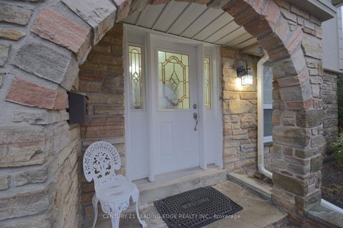 Photo 3 at 54 Avonwick Gate, Donalda, Toronto