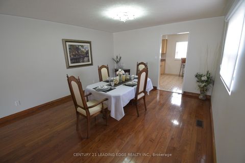 Photo 12 at 54 Avonwick Gate, Donalda, Toronto