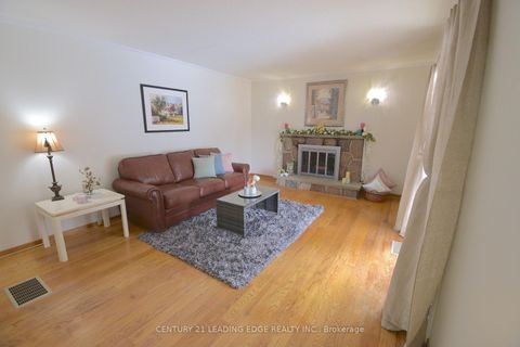 Photo 19 at 54 Avonwick Gate, Donalda, Toronto