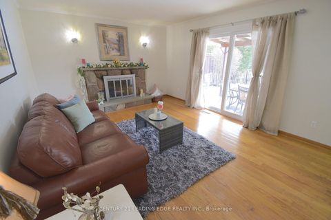Photo 20 at 54 Avonwick Gate, Donalda, Toronto