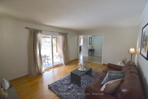 Photo 22 at 54 Avonwick Gate, Donalda, Toronto
