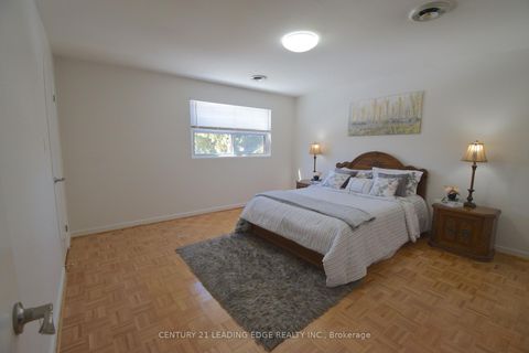 Photo 26 at 54 Avonwick Gate, Donalda, Toronto