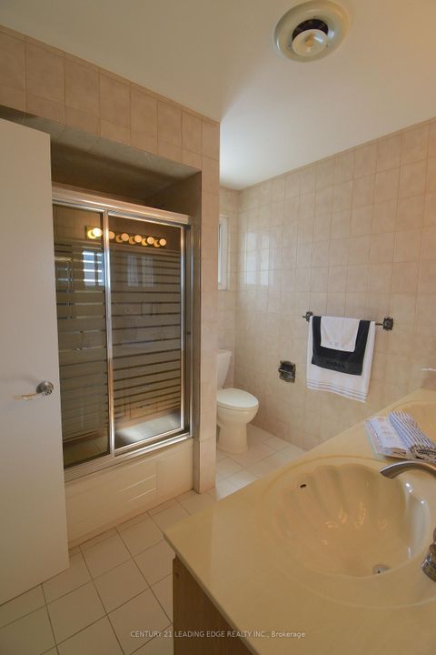 Photo 28 at 54 Avonwick Gate, Donalda, Toronto