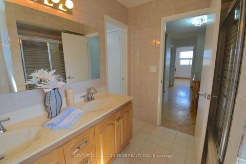 Photo 30 at 54 Avonwick Gate, Donalda, Toronto