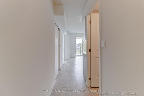 Photo 2 at 508 - 556 Marlee Avenue, Glen Park, Toronto