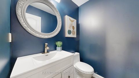 Photo 16 at 3 - 700 Summeridge Drive, Patterson, Vaughan