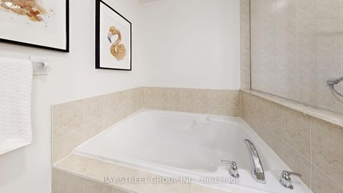Photo 25 at 3 - 700 Summeridge Drive, Patterson, Vaughan