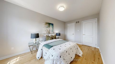 Photo 27 at 3 - 700 Summeridge Drive, Patterson, Vaughan