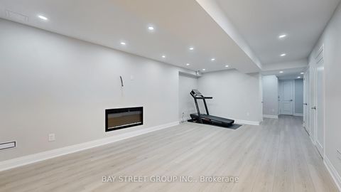 Photo 35 at 3 - 700 Summeridge Drive, Patterson, Vaughan
