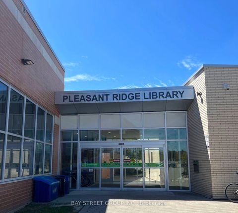 Photo 42 at 3 - 700 Summeridge Drive, Patterson, Vaughan