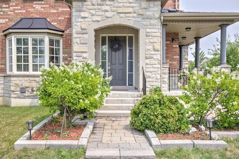 Photo 2 at 2 Aegis Drive, Patterson, Vaughan