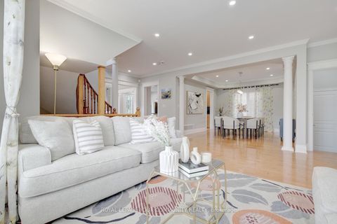Photo 8 at 2 Aegis Drive, Patterson, Vaughan