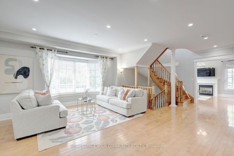 Photo 9 at 2 Aegis Drive, Patterson, Vaughan