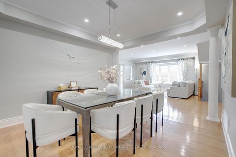Photo 11 at 2 Aegis Drive, Patterson, Vaughan