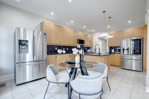 Photo 15 at 2 Aegis Drive, Patterson, Vaughan