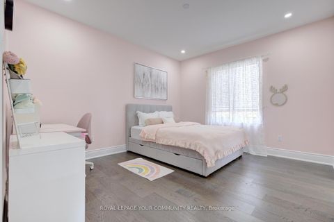 Photo 32 at 2 Aegis Drive, Patterson, Vaughan