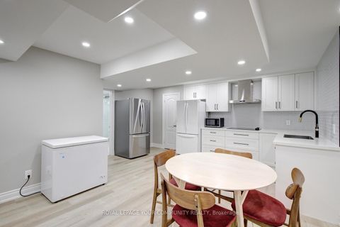 Photo 37 at 2 Aegis Drive, Patterson, Vaughan