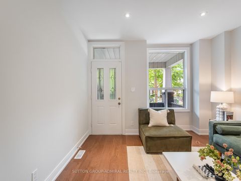 Photo 2 at 398 Crawford Street, Bellwoods, Toronto
