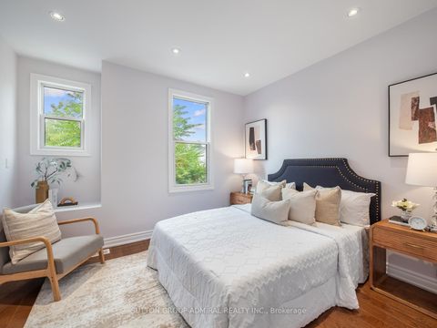 Photo 18 at 398 Crawford Street, Bellwoods, Toronto