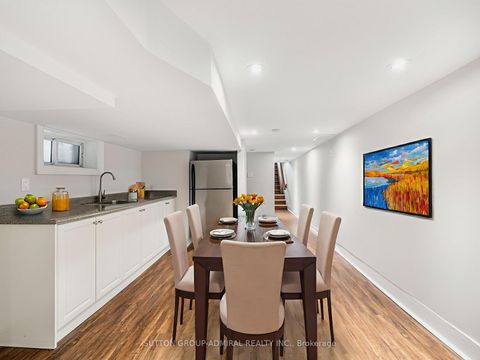 Photo 32 at 398 Crawford Street, Bellwoods, Toronto