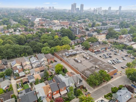 Photo 40 at 398 Crawford Street, Bellwoods, Toronto