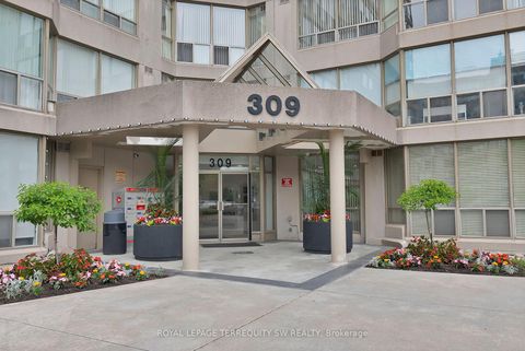 Photo 1 at 113 - 309 Major Mackenzie Drive E, Harding, Richmond Hill