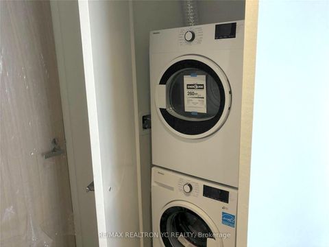 Photo 7 at 2910 - 5 Soudan Avenue, Mount Pleasant West, Toronto