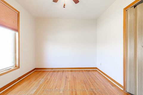 Photo 13 at 2054 Bridge Road, WO West, Oakville