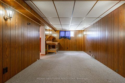 Photo 17 at 2054 Bridge Road, WO West, Oakville