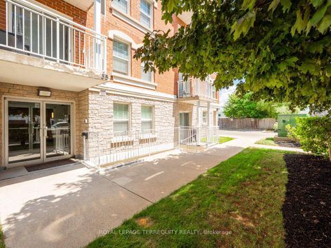 Photo 3 at 503 - 35 Hunt Avenue, Mill Pond, Richmond Hill