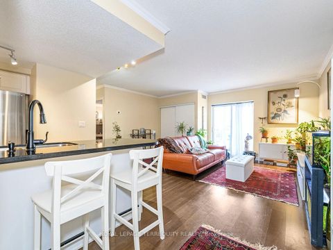 Photo 7 at 503 - 35 Hunt Avenue, Mill Pond, Richmond Hill