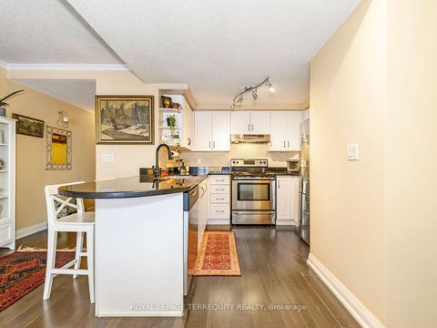 Photo 11 at 503 - 35 Hunt Avenue, Mill Pond, Richmond Hill