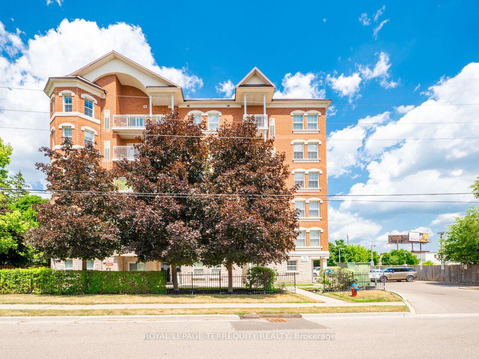 503 - 35 Hunt Avenue, Mill Pond, Richmond Hill 