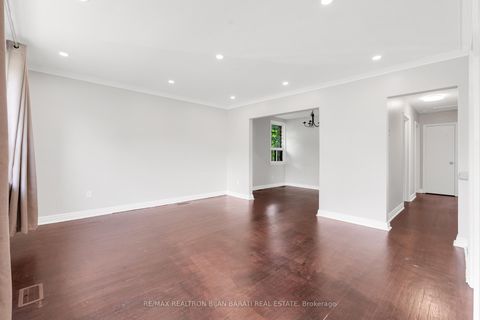 Photo 7 at 36 Cobden Street, Willowdale West, Toronto