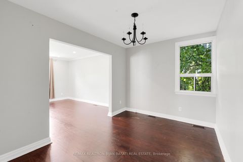Photo 9 at 36 Cobden Street, Willowdale West, Toronto